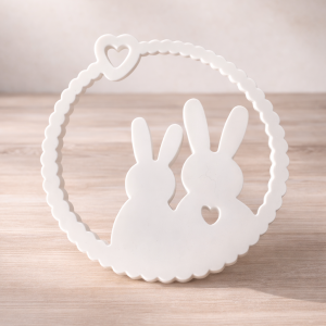 Dekohänger „Hasenpaar“ – mit Herzdetail